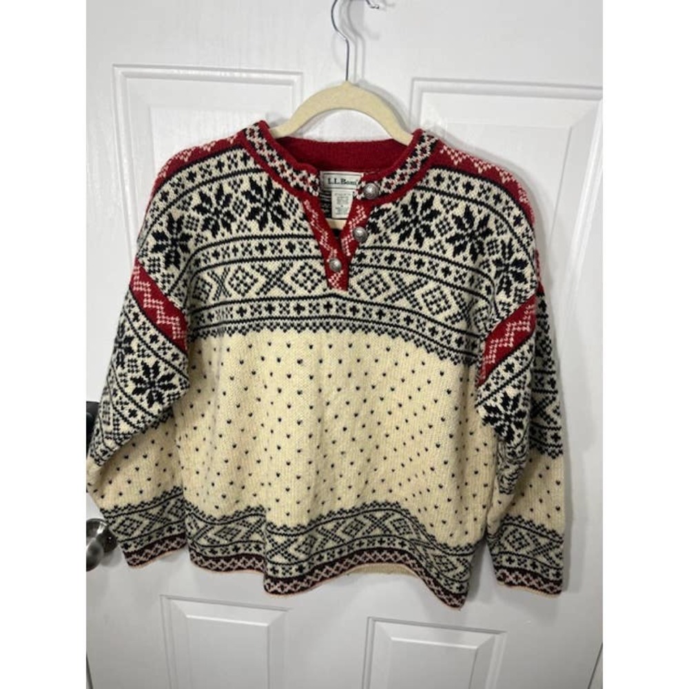 L.L. Bean Medium Wool Button Pullover Sweater Nordic Hearts Patterned